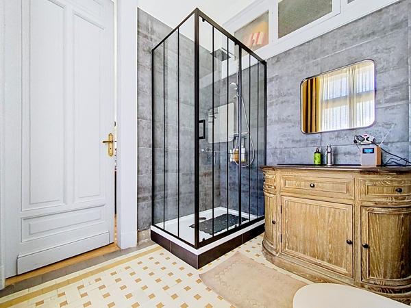 Appartement bourgeois de 166m² avec parking et cave ARMENTIERES