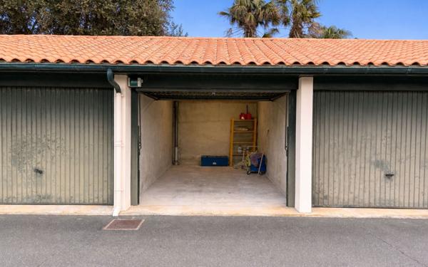 Stationnement à vendre    15,30 m2 Anglet