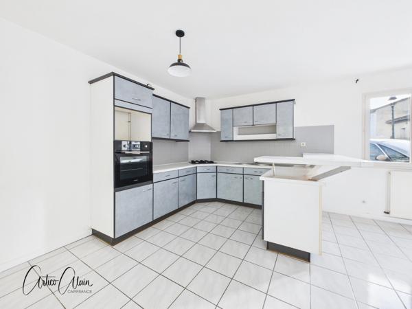 Maison à vendre 3 pièces avec extérieur et garage
