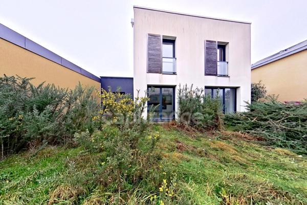 À vendre - Liffré (35340) -Maison -P6 – 5 chambres - 114,66 mètres carrés - Terrain 337 m² - garage – jardin