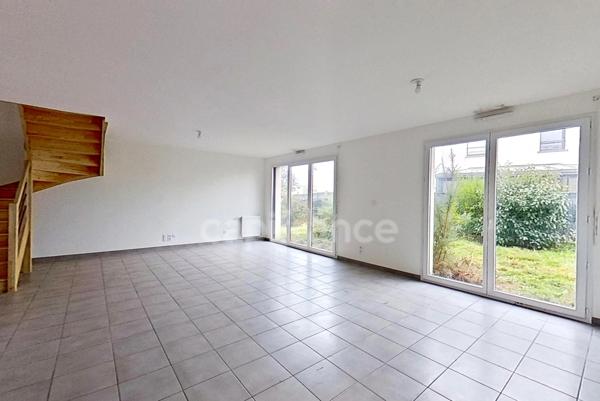 À vendre - Liffré (35340) -Maison -P6 – 5 chambres - 114,66 mètres carrés - Terrain 337 m² - garage – jardin