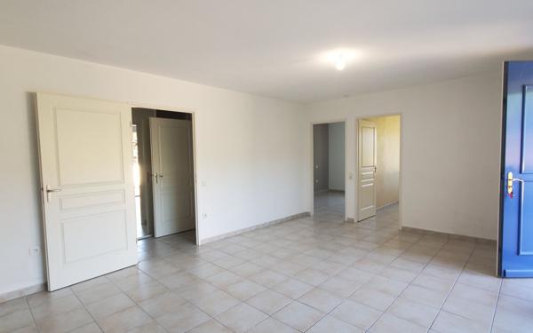 Maison à vendre    3 pièces •  Ruoms