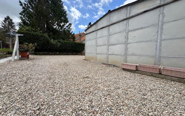 Maison à vendre    5 pièces •  Montmorillon