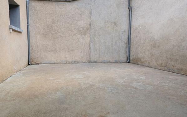 Maison à vendre    5 pièces •  Montmorillon