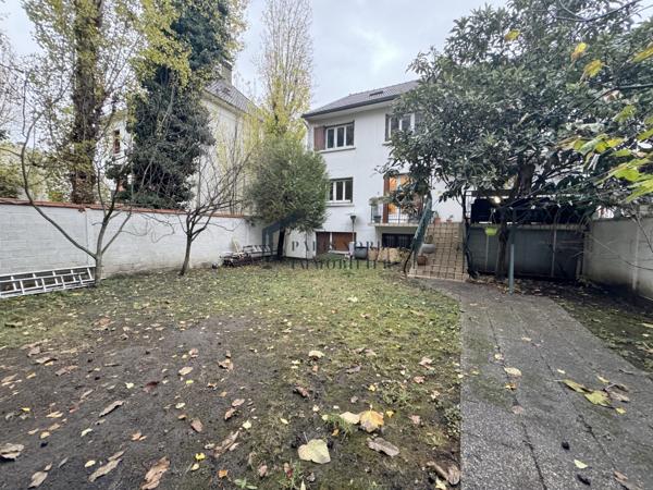 Drancy (93700) Maison 222 m² divisée en 4 logements indépendants