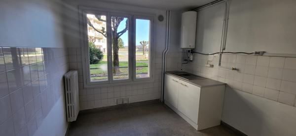 Appartement
         3 pièces
        - 59 m²