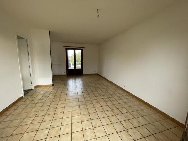 Vente                                                      Maison
                        
                     4 pièces                      85 m2                     à Niort
