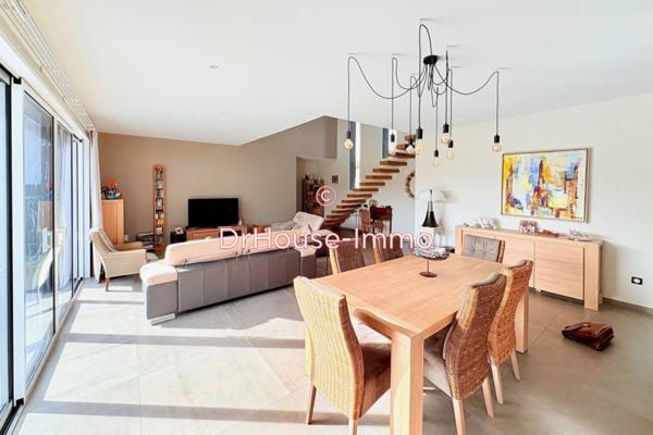 Maison à vendre 6 pièces de 211 m²