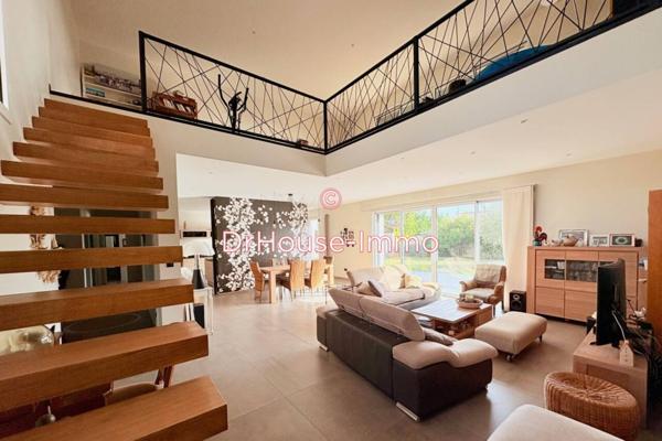 Maison à vendre 6 pièces de 211 m²