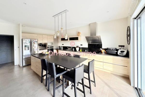 Maison à vendre 6 pièces de 211 m²