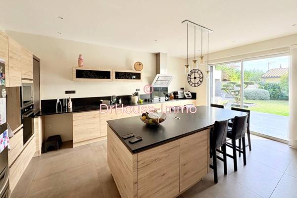 Maison à vendre 6 pièces de 211 m²