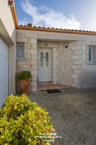 ROYAN - MAISON DE PLAIN PIED AVEC PISCINE