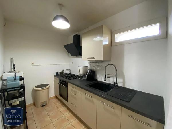 Appartement à louer 2 pièces 45.99m² Sainte-Marie (97438)