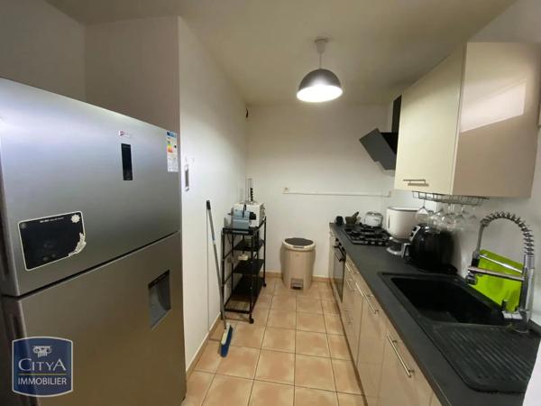 Appartement à louer 2 pièces 45.99m² Sainte-Marie (97438)
