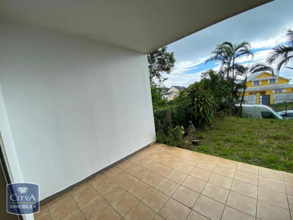 Appartement à louer 2 pièces 45.99m² Sainte-Marie (97438)