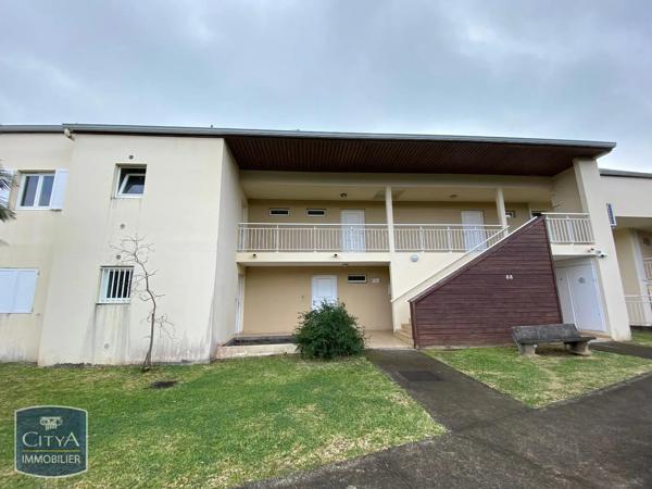Appartement à louer 2 pièces 45.99m² Sainte-Marie (97438)