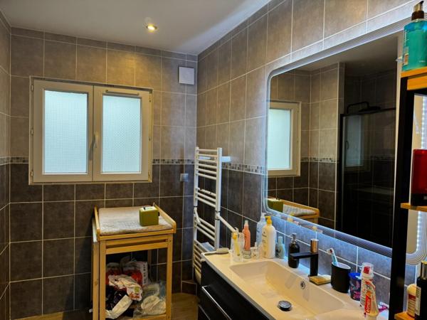 Charmante maison rénovée avec extérieur, dépendances