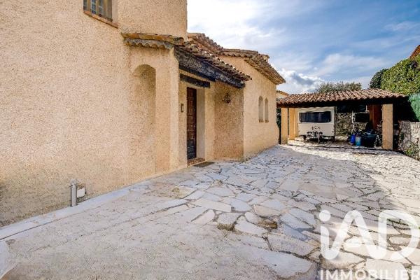 Maison à vendre 6 pièces 205,26 m² La Roquette-sur-Siagne