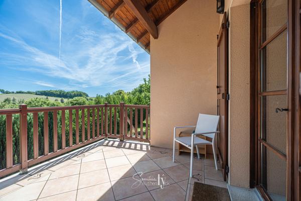 Maison
         4 pièces
        - 100 m² Exclusivité 139 500 € *