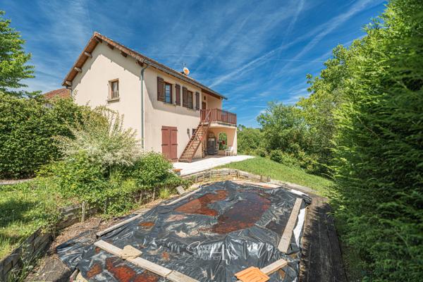 Maison
         4 pièces
        - 100 m² Exclusivité 139 500 € *