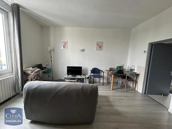 Immeuble à vendre 75.42m² Poitiers (86000)