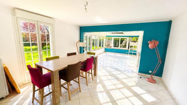 Barentin (76360) propriété au calme avec plus de 6000 m2 de terrain