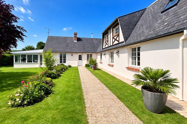 Barentin (76360) propriété au calme avec plus de 6000 m2 de terrain