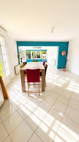 Barentin (76360) propriété au calme avec plus de 6000 m2 de terrain