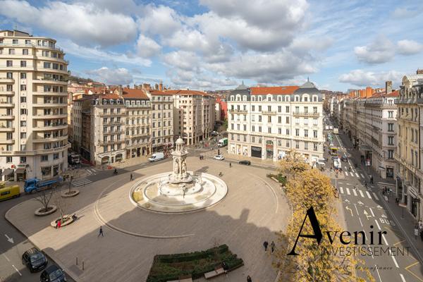 Lyon 2 Place des Jacobins - Appartement d'exception de 280m2 en dernier étage avec balcon - vue exceptionnelle Lyon Lyon 2 Place des Jacobins - Appartement d'exception de 280m2 en dernier étage avec balcon - vue exceptionnelle Lyon