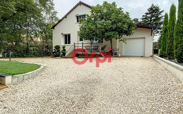 Maison à louer    3 pièces • 92 m2 Vendat