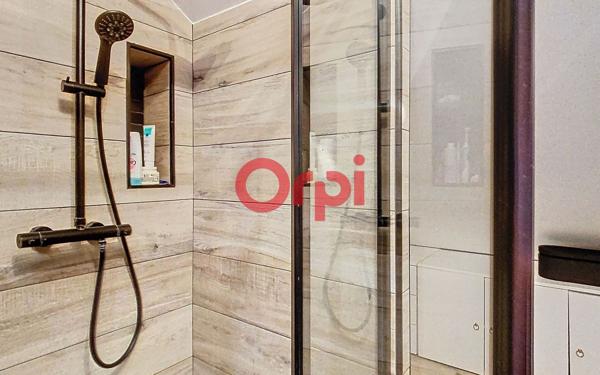 Maison à louer    3 pièces • 92 m2 Vendat