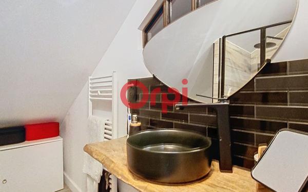 Maison à louer    3 pièces • 92 m2 Vendat