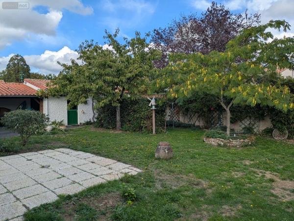 Achat - Maison Les Herbiers 85500 5 pièces 110 m 2 684 m 2