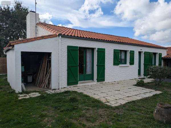 Achat - Maison Les Herbiers 85500 5 pièces 110 m 2 684 m 2