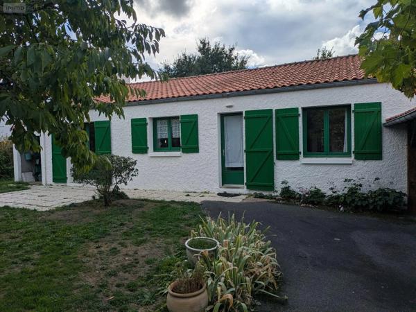 Achat - Maison Les Herbiers 85500 5 pièces 110 m 2 684 m 2