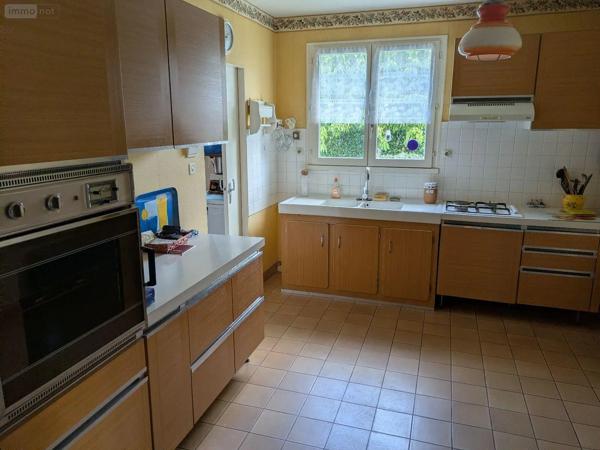 Achat - Maison Les Herbiers 85500 5 pièces 110 m 2 684 m 2