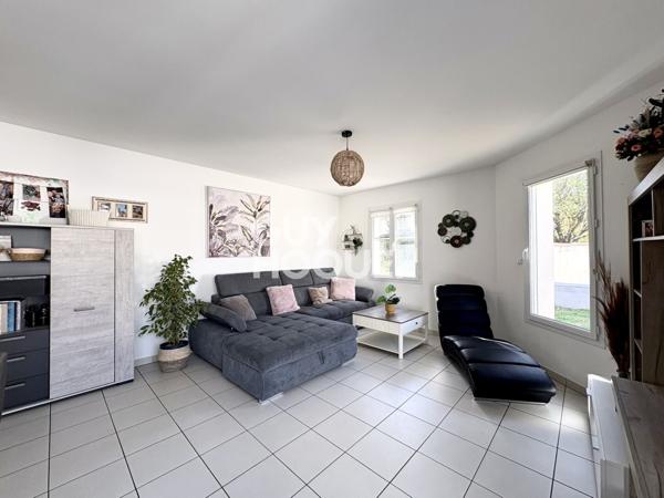 Maison à vendre 3 chambres + bureau de 94 m² avec jardin et garage