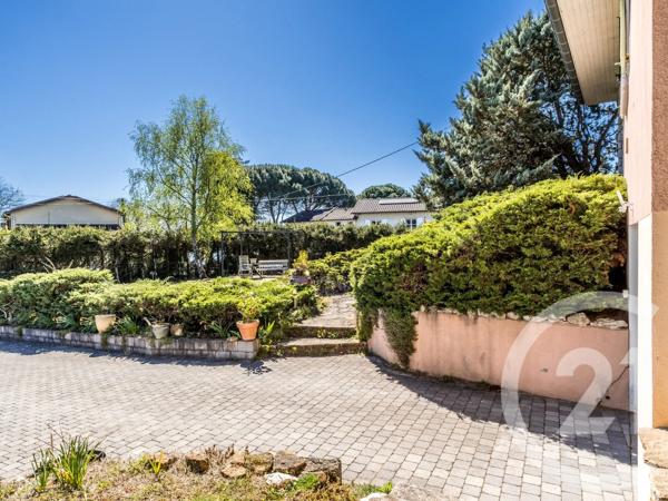 Maison à vendre  5 pièces - 133 m 2   MONTMERLE SUR SAONE  - 01