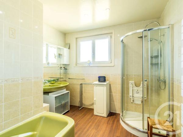 Maison à vendre  5 pièces - 133 m 2   MONTMERLE SUR SAONE  - 01