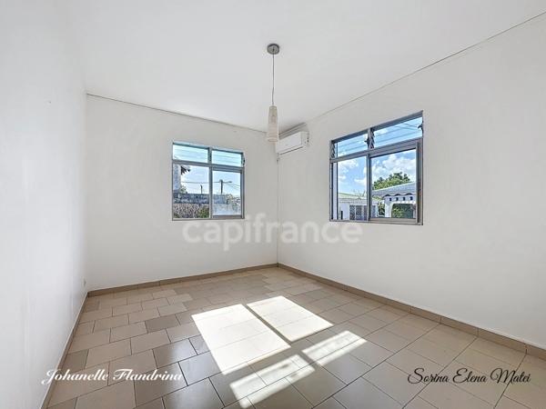 Maison à louer 4 pièces LE GOSIER (971)