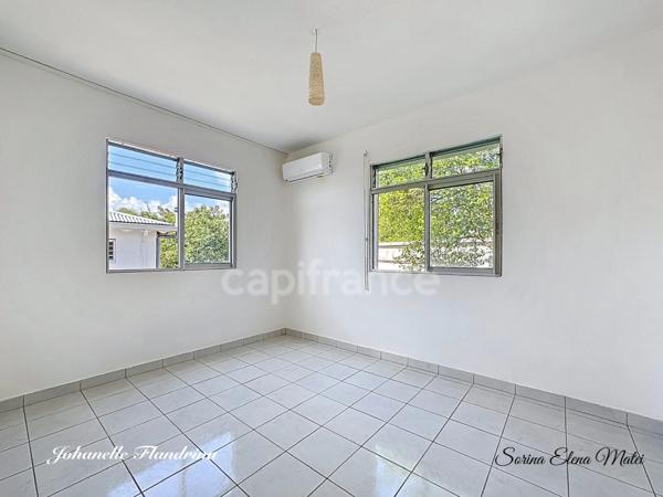 Maison à louer 4 pièces LE GOSIER (971)