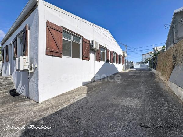 Maison à louer 4 pièces LE GOSIER (971)