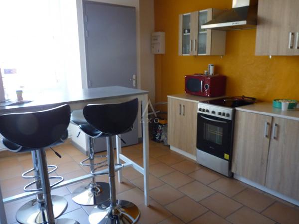 Dpt Gard (30) - Manduel - Maison de village 143M2 divisée en 2 appartements