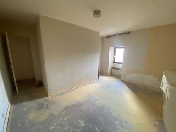 Maison 56 000 € Sainte-Maure-de-Touraine 2 p 49 m² DPE G