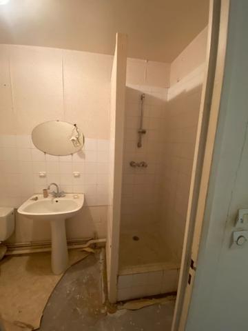 Maison 56 000 € Sainte-Maure-de-Touraine 2 p 49 m² DPE G