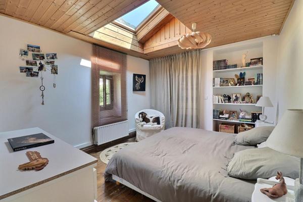 Maison de Ville 7P 210 m² avec jardinet + garage à CROLLES (38920)