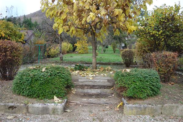 Maison - 7 pièces - 217 m²