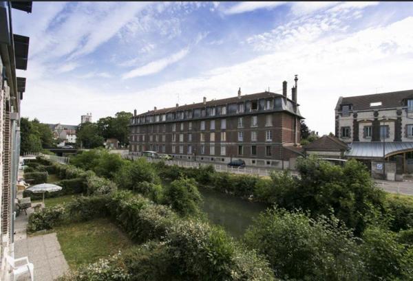 INVESTISSEMENT LOCATIF – TROYES – Résidence Seniors Stella Les Berges de Seine – 4,73 % de rentabilité