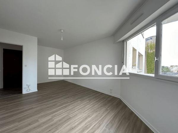 Location Studio 30.7 m² - 10 PUITS MAUGER Rennes 35000
