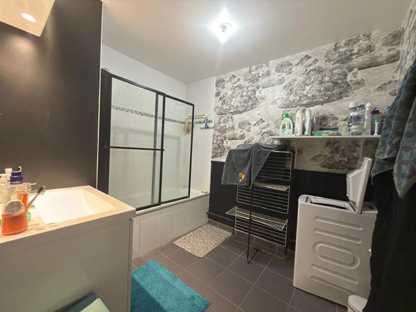 Bel appartement 3 pièces de 66 m² GARE SAINT-DENIS